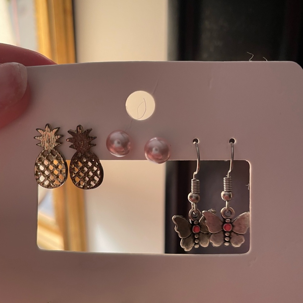 Earring Bundle - Picture 3 of 3